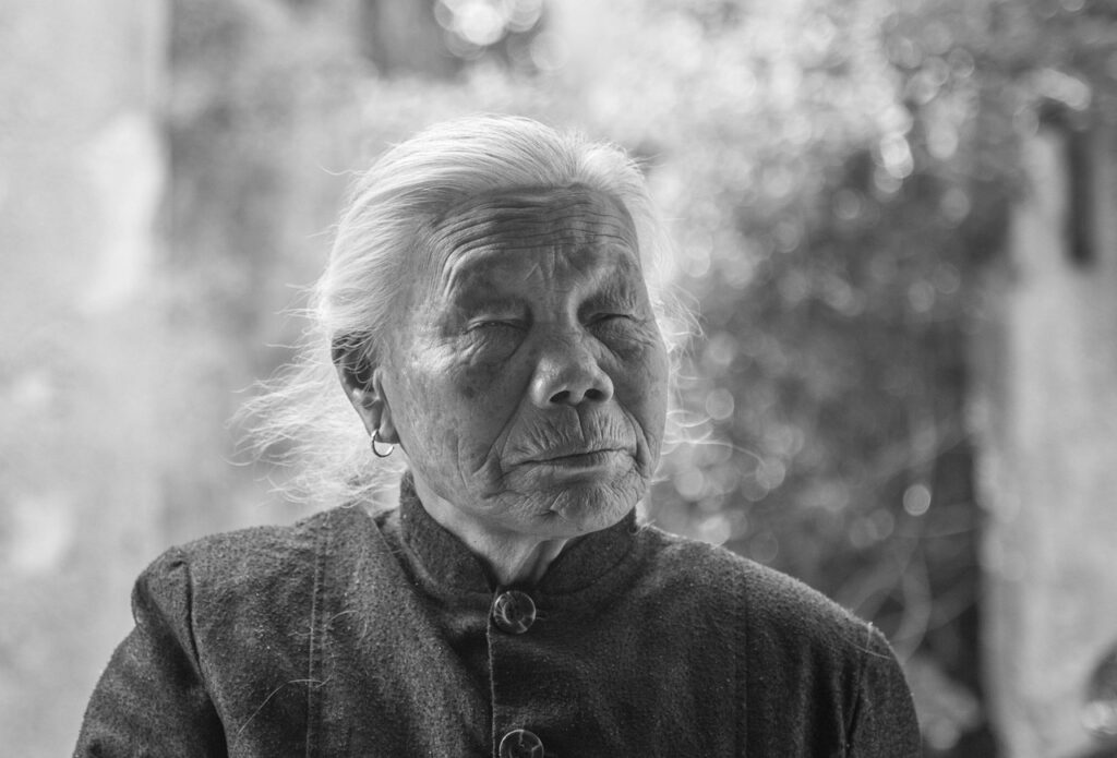 顔たるみを解消するための40代向けシワ改善医療ケアとは？